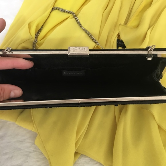 Black sequin clutch 🎀 - Picture 5 of 8